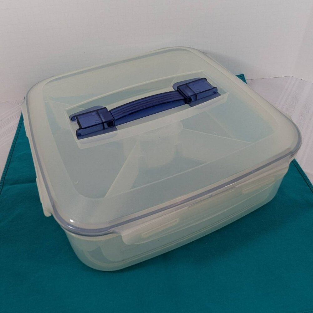 Lock & Lock Compartmented Food Storage Container - 6.9 Quart HPL-893